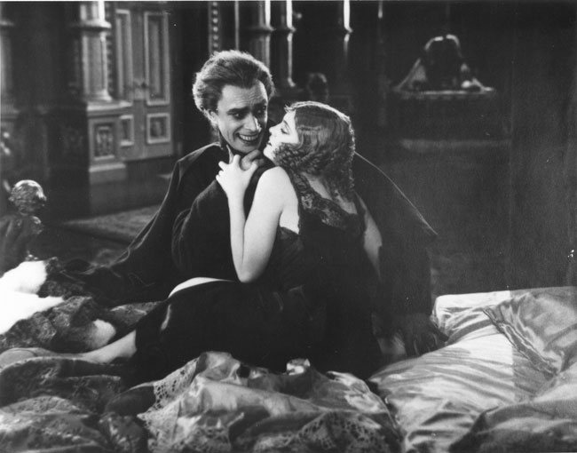 Olga Baclanova--"The Man Who Laughs" (1928) stills